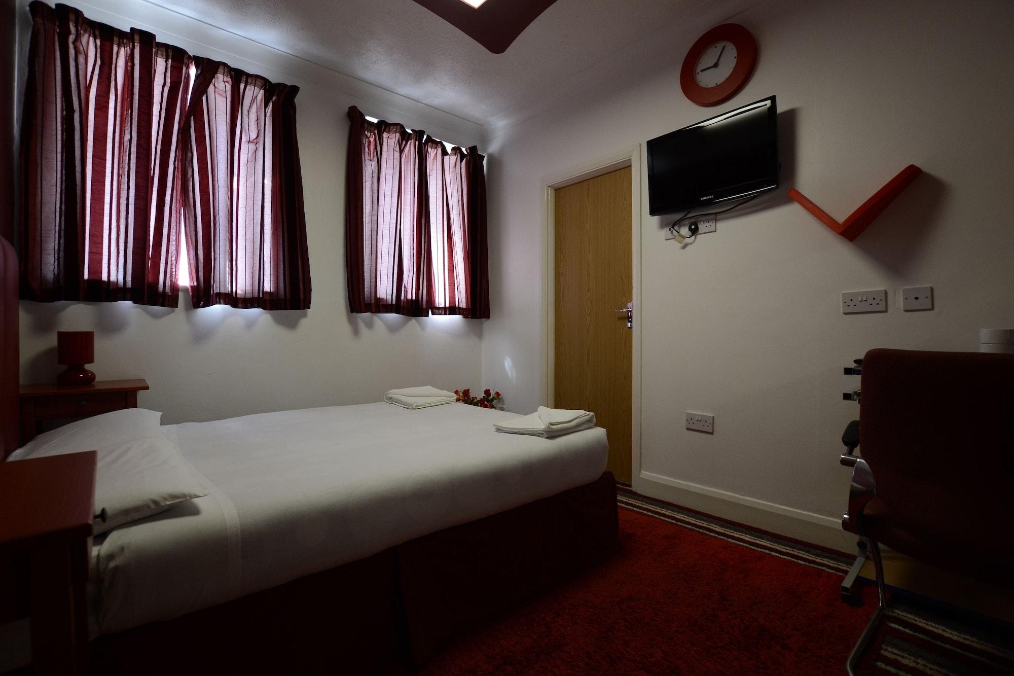 Park Hotel Илфорд Экстерьер фото