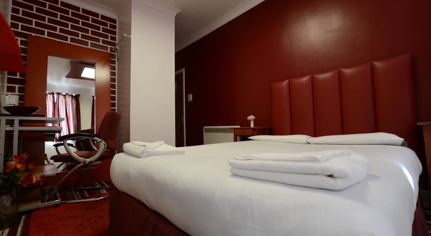 Park Hotel Илфорд Экстерьер фото